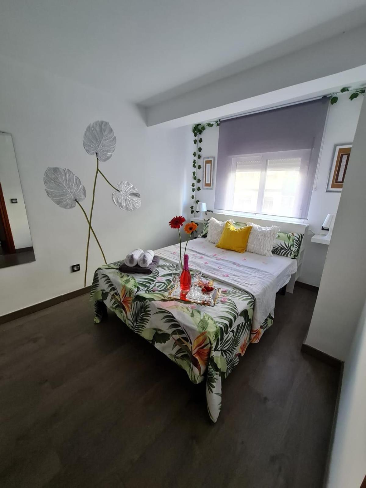 Casa Ramirez Apartment มาลากา ภายนอก รูปภาพ